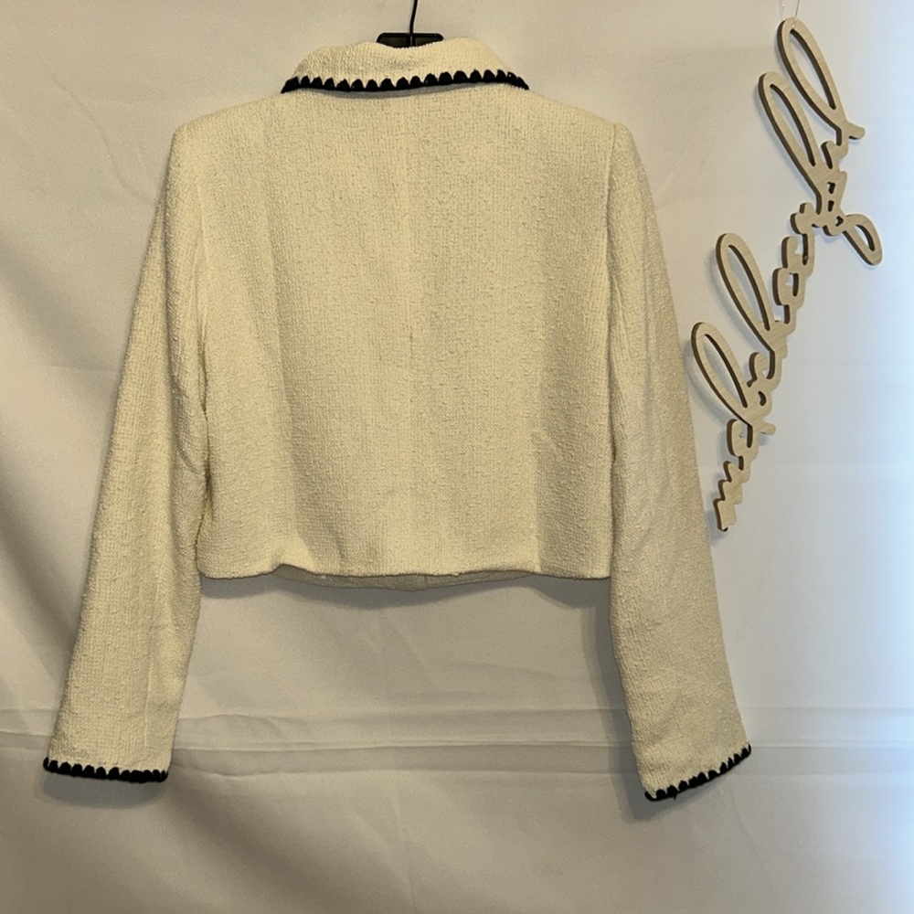 MOON RIVER
Ivory Lady Jacket - Picture 9 of 11
